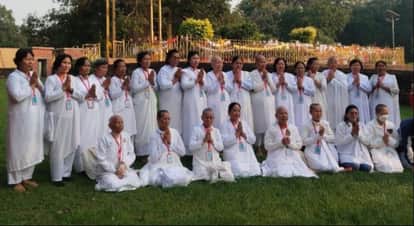 Followers offered floral worship to the Bodhi tree
