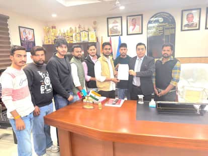 Demand to establish breastfeeding room in CRSU