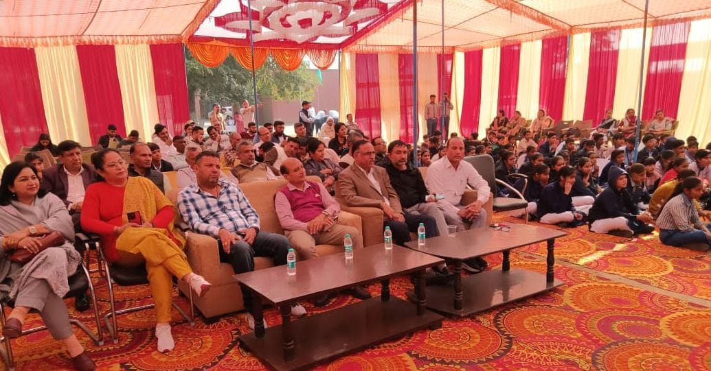 Emphasis was laid on connecting students with schemes in the field of education.