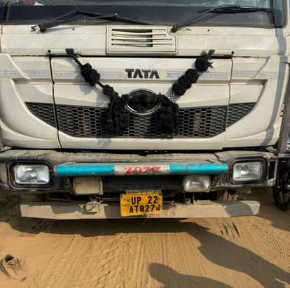 Bike rider's leg crushed by dumper, two girls also injured