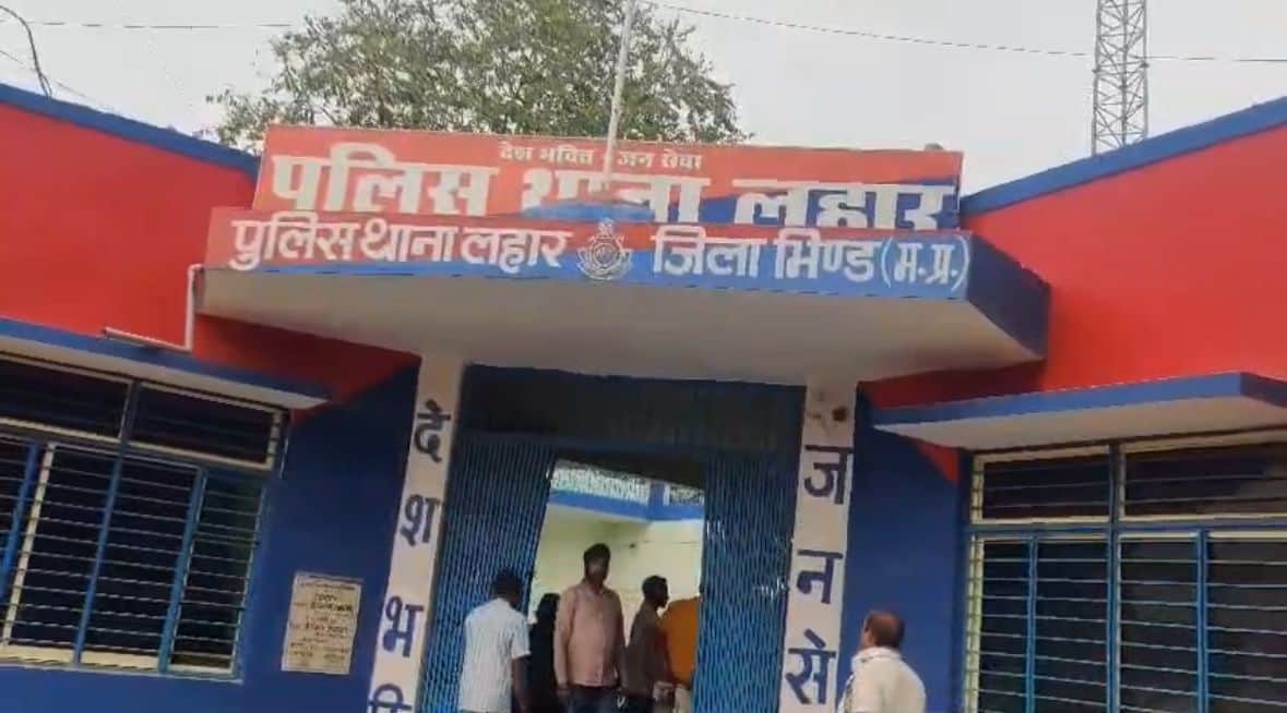 भिंड जिले में खाद की 23 हजारा बोरियां गायब