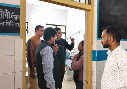 Salary of 27 health workers, including two doctors found absent, withheld