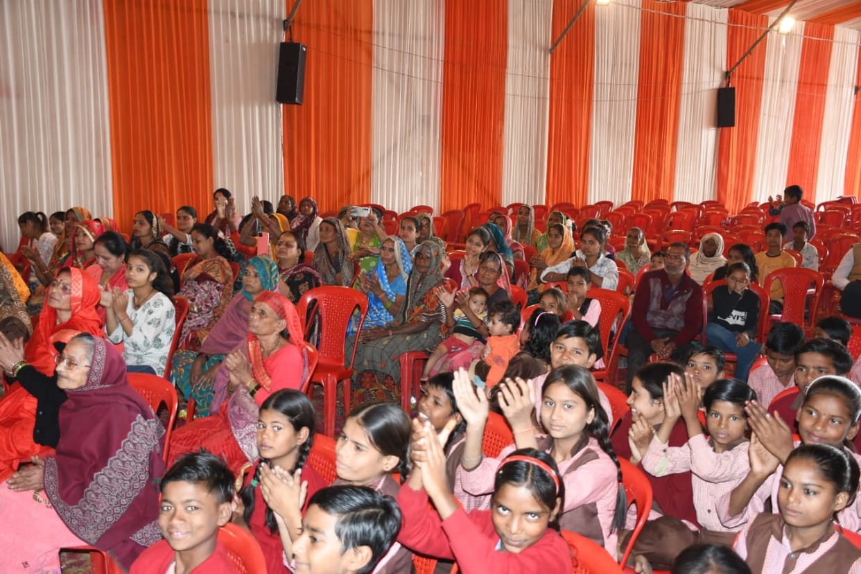 Children from council schools had to be called on empty chairs