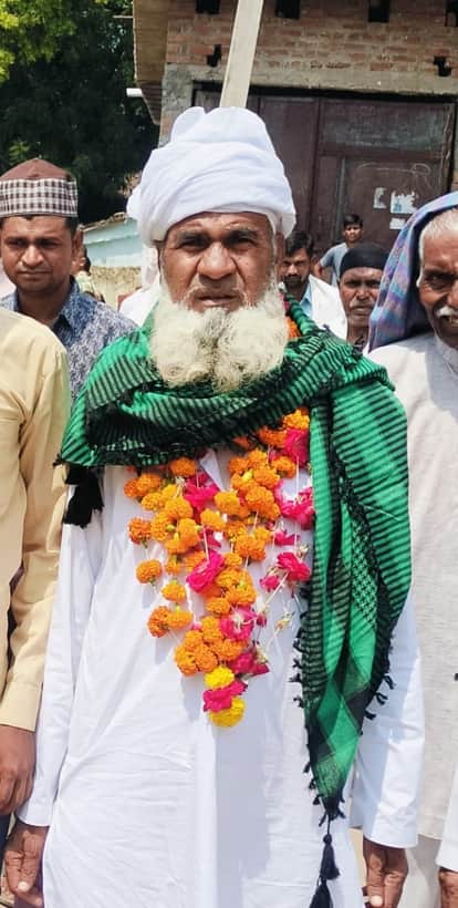 Elderly man falls into minor along with moped, dies