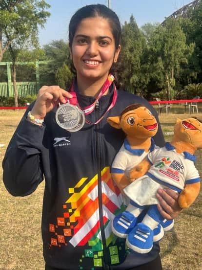 Disha of Bahadurgarh won two medals in shooting.
