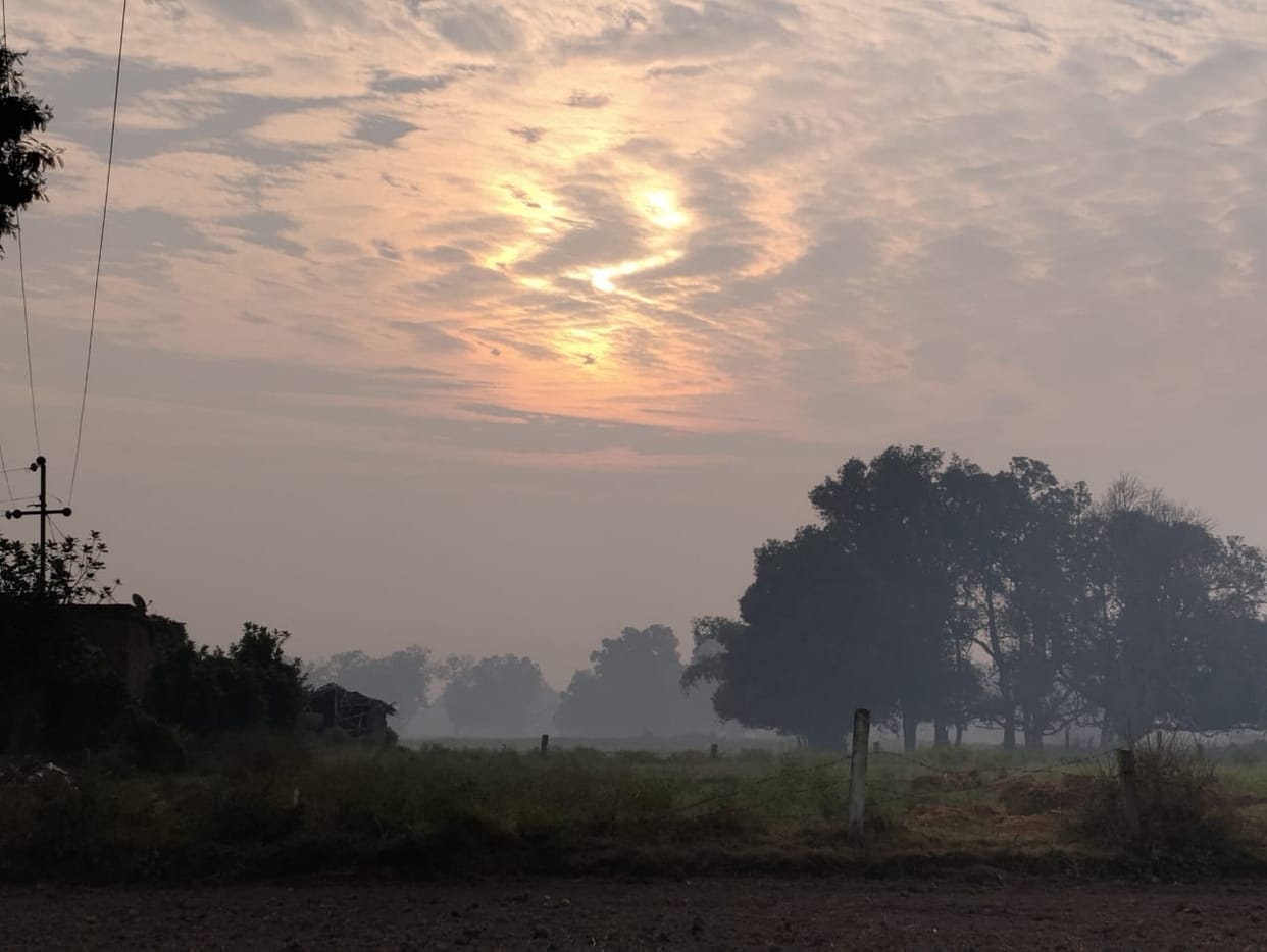 Maximum and minimum temperatures dropped by 2 degrees in 2 days