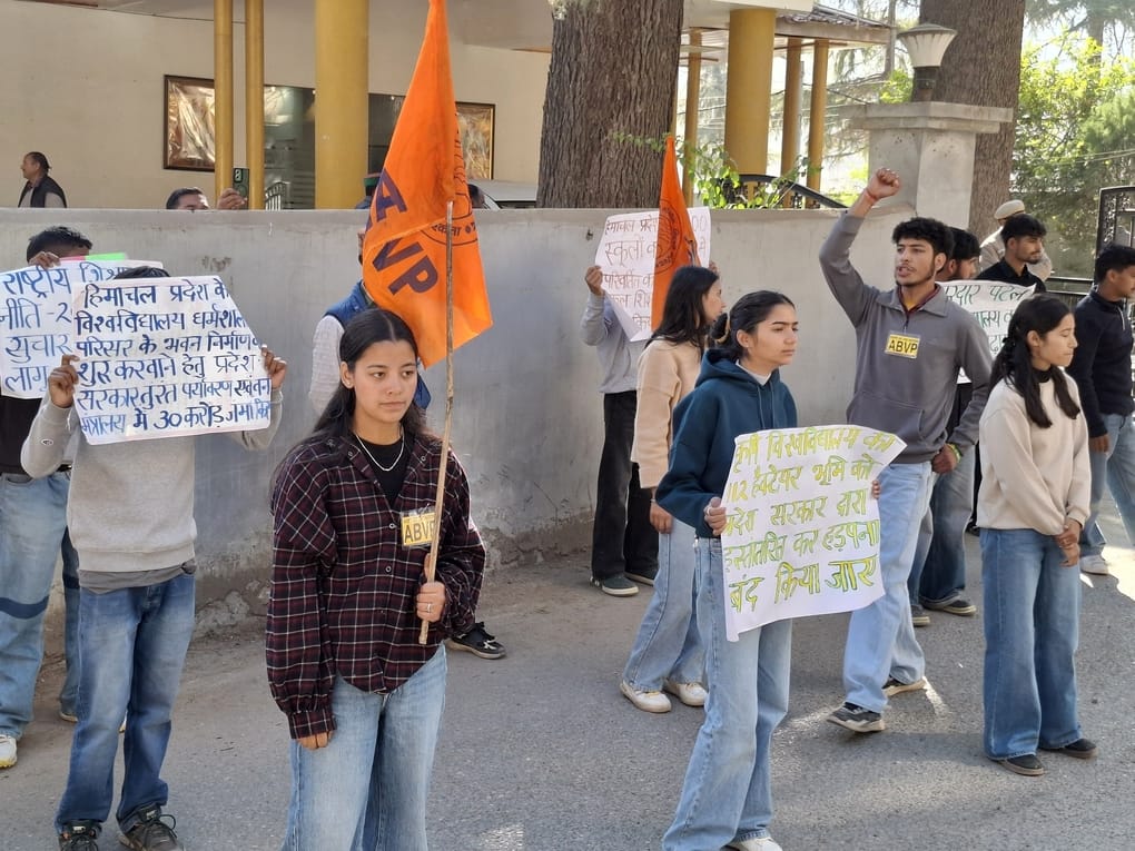 Government ignoring student interests