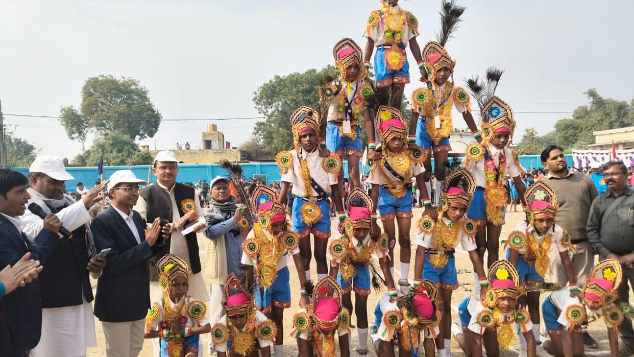 Sadat won the Kabaddi and Kho-Kho titles in the children's sports competition.