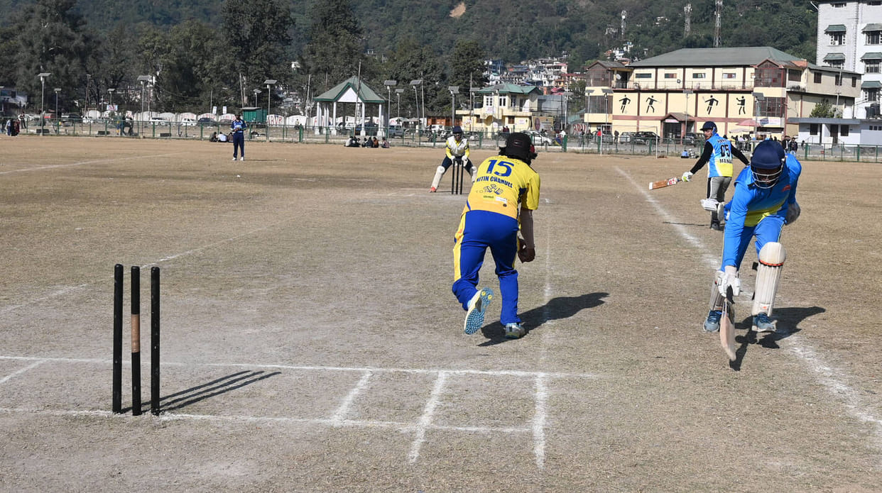 Royal Challengers Bangalore beat Lunapani to enter the next round