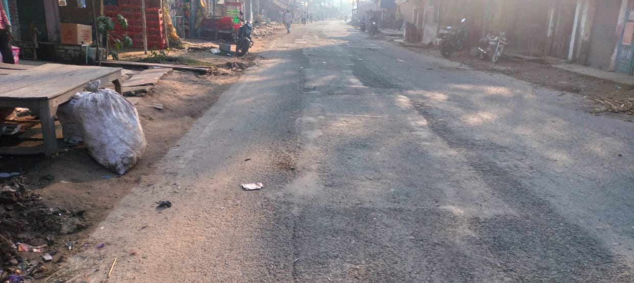 Traders cleaned the drain themselves and got rid of the dirty water
