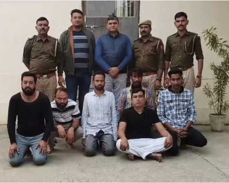 Udaipur News: ऑनलाइन गेमिंग ऐप से ठगी के खेल का पर्दाफाश, पुलिस ने 6 आरोपी पकड़े, 73 एटीएम कार्ड जब्त