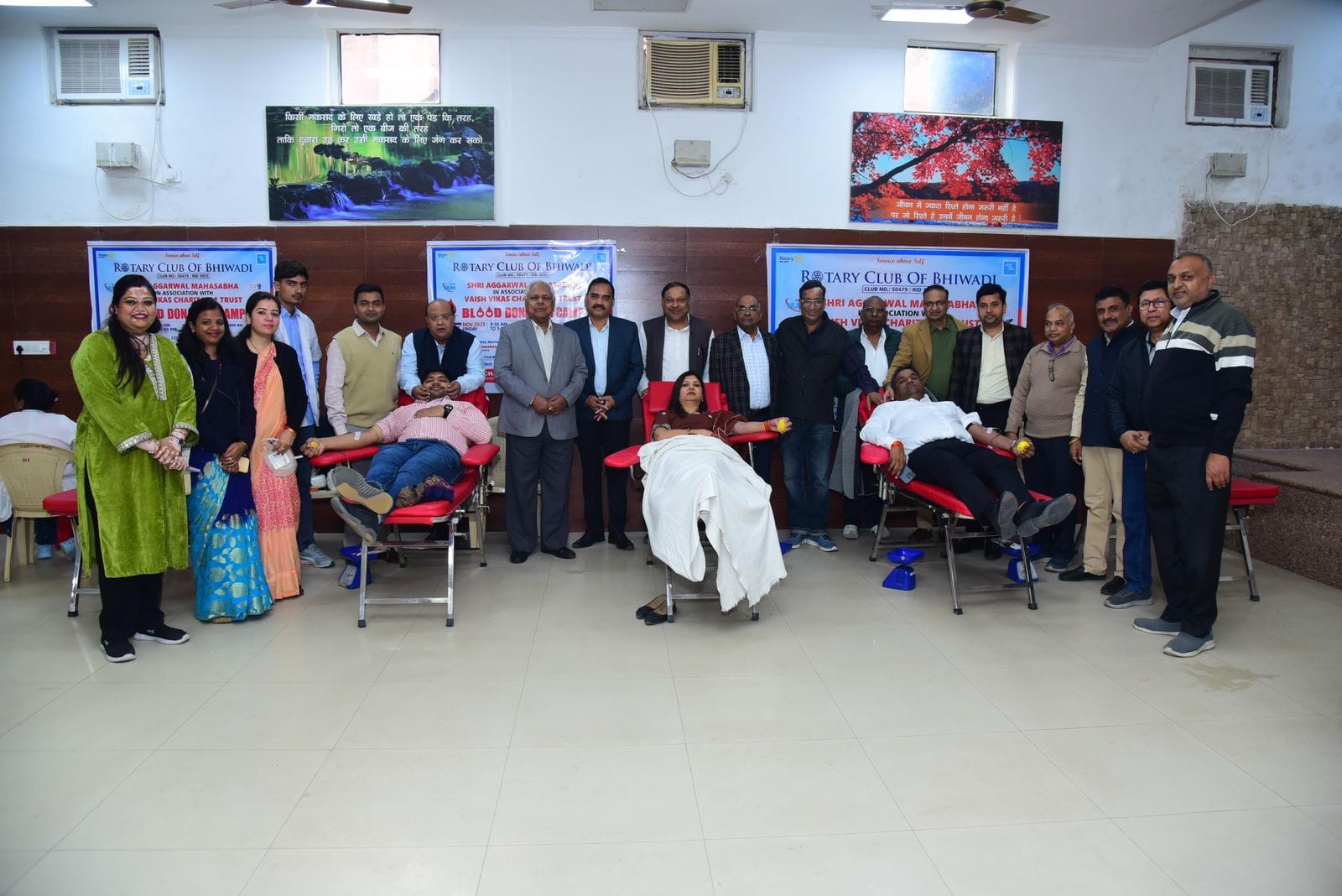 100 people donated blood in Bhiwadi