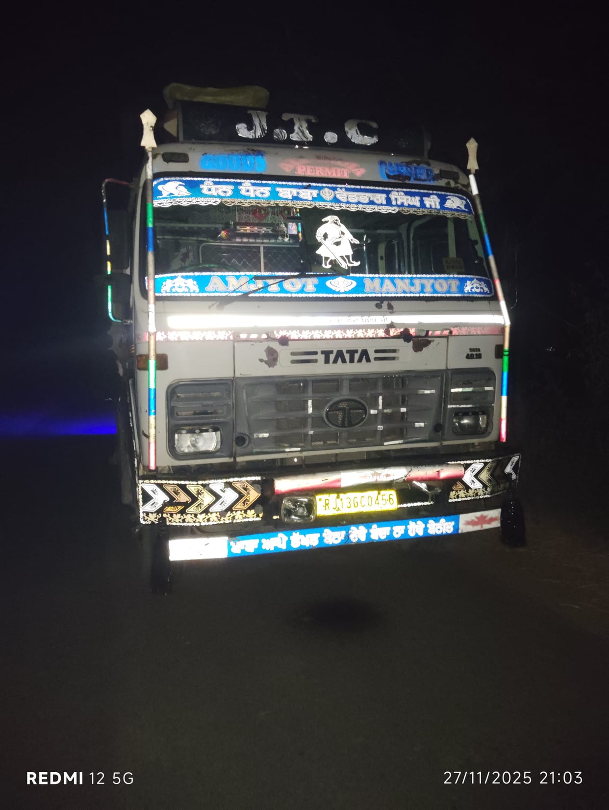 Bike-riding home guard dies in road accident
