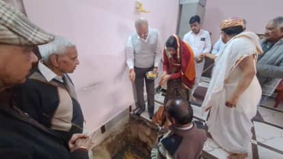 Bhoomi Pujan was conducted for the installation of the idol of Mata Padmavati.