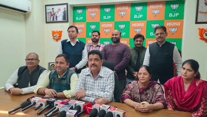 Mayor and councillors face off over illegal colony and Khasra approval
