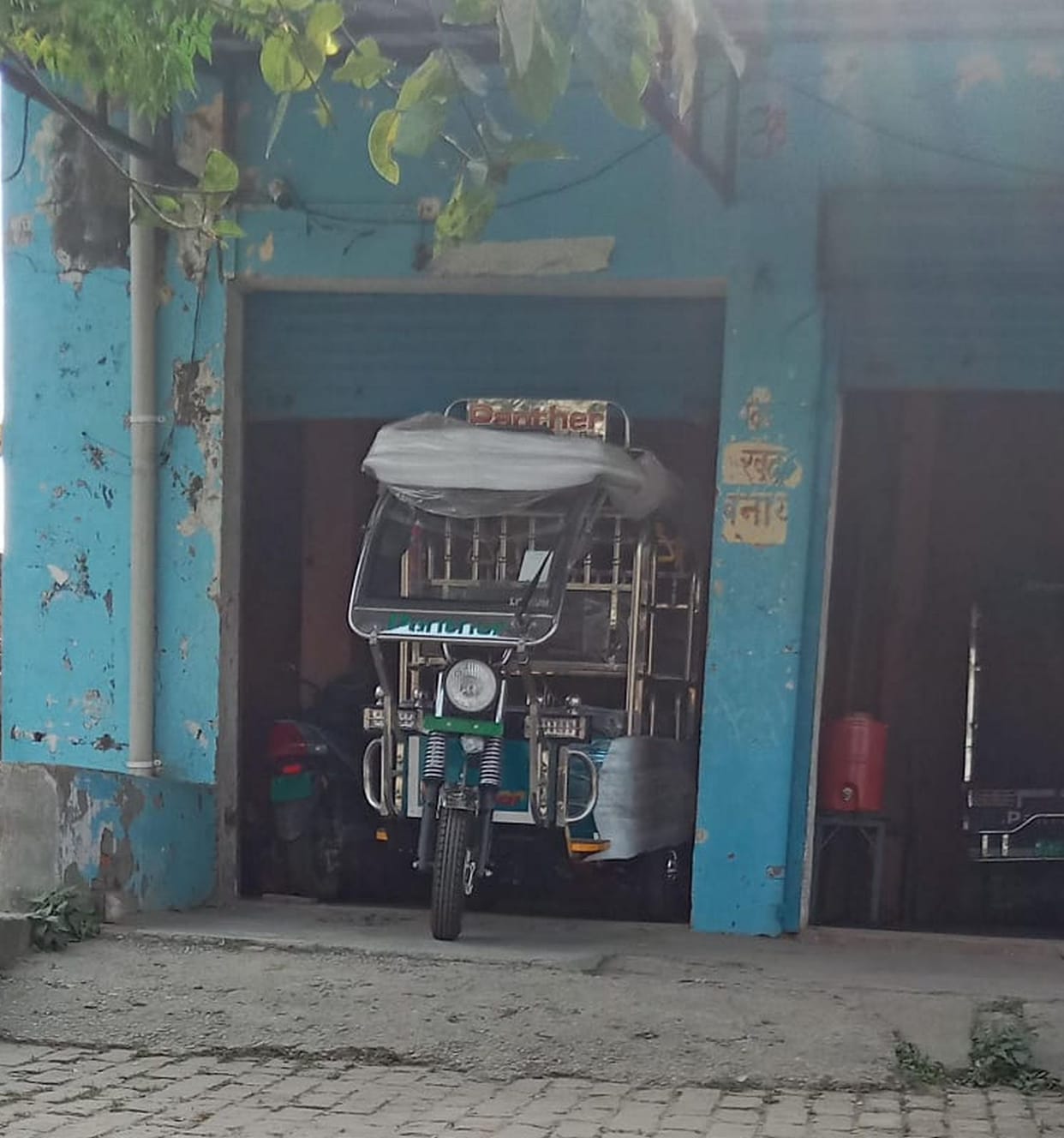 Increased demand for e-rickshaws, business booms