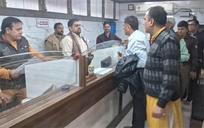 Before the New Year, devotees will be able to enter the Shri Banke Bihari Temple through a railing.