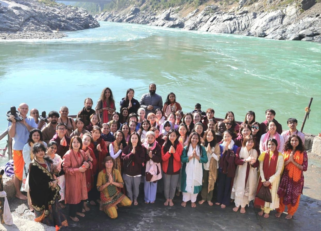 80 international seekers practiced yoga in Devprayag