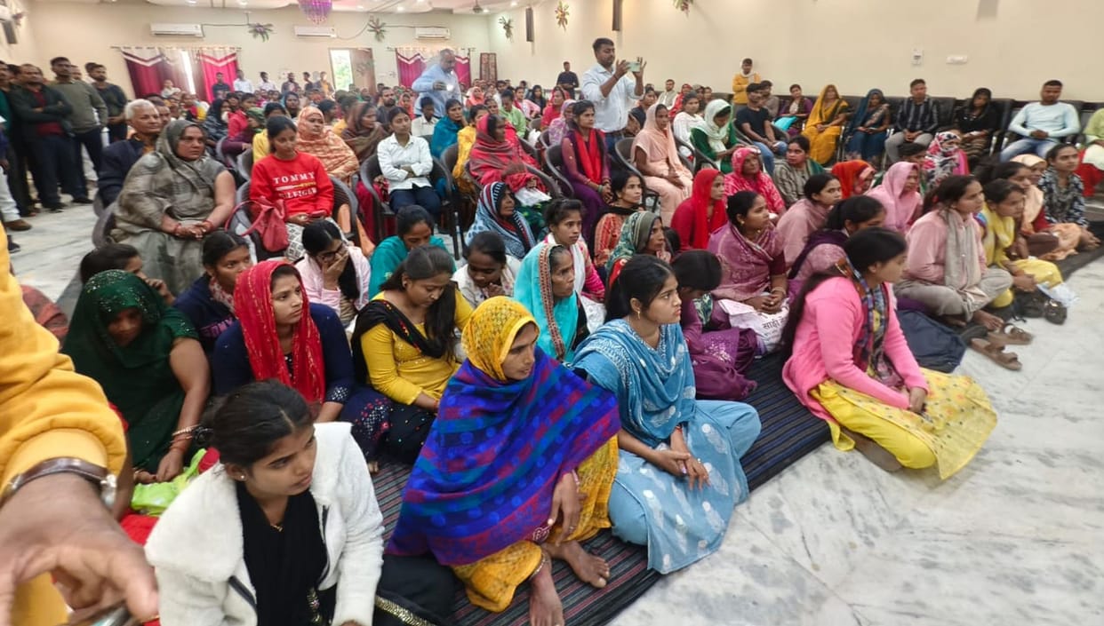 District Panchayat President provided financial assistance to 101 girls