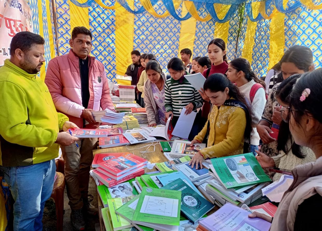 4121 books distributed in two day book fair