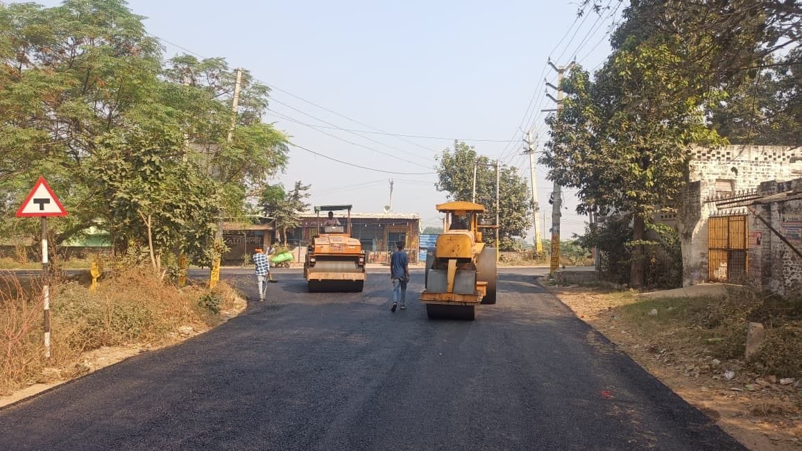 Work on the final layer of Shahpur to Purkhas via Sheikhpura Road begins