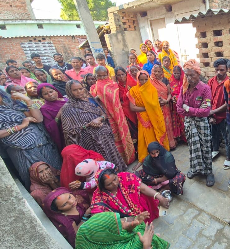 Married woman's body found hanging from fan hook, nephew shouts save aunt