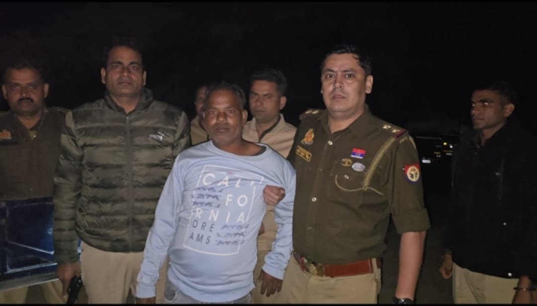 Criminal arrested in encounter, shot in leg