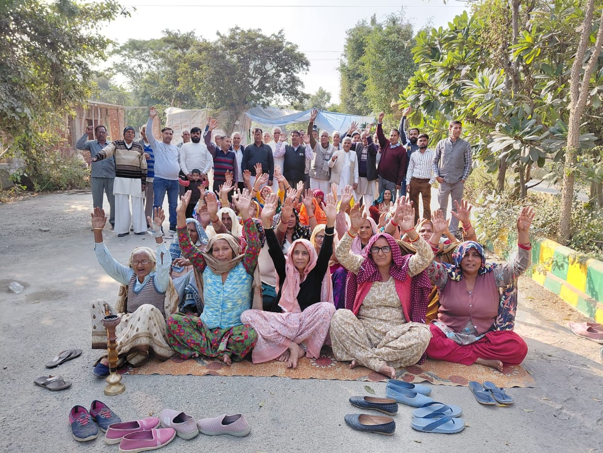 Farmers will not leave the protest until they get compensation.