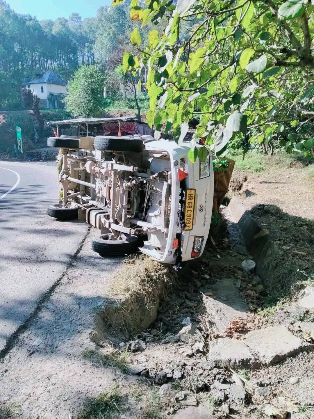 Trolley jeep overturned out of control in Tiala Da Ghat