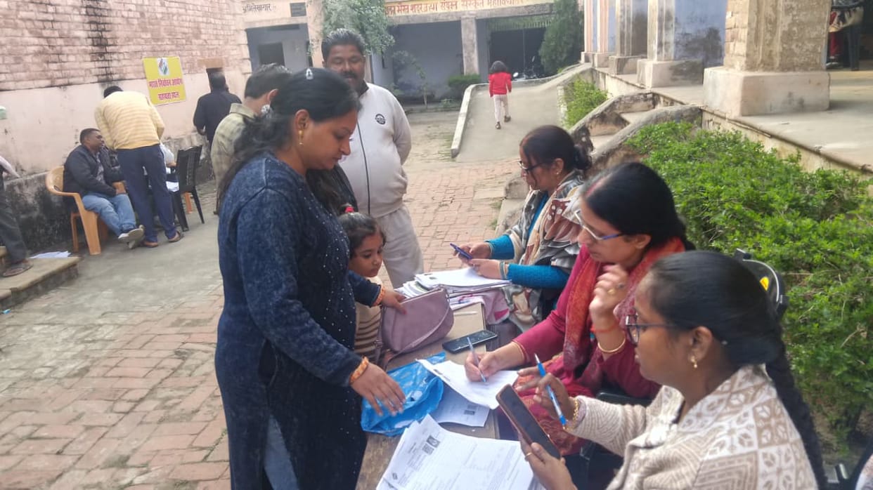SIR: 37 thousand deceased were also included in the voter list, verification of eight lakh voters is still pending