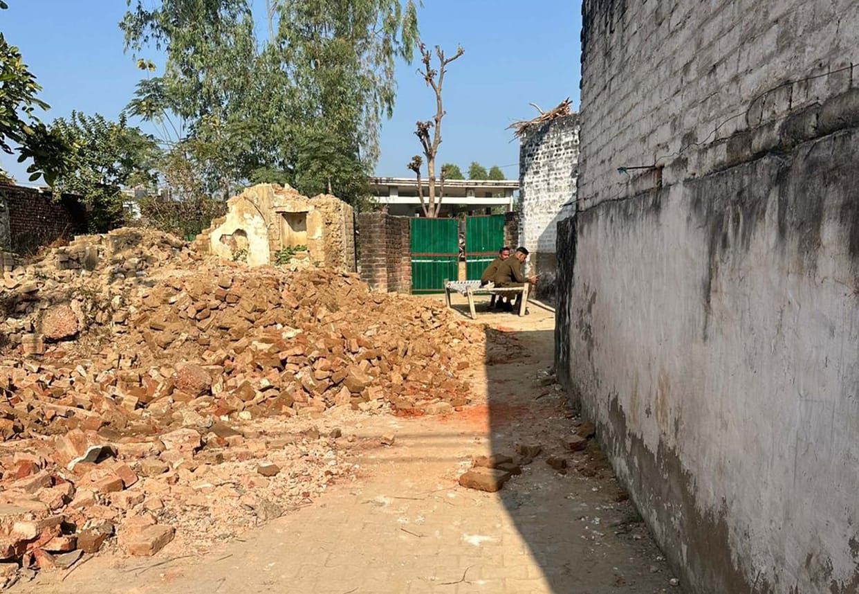 Accused of demolishing the structure of the mosque, villagers create ruckus in the police station