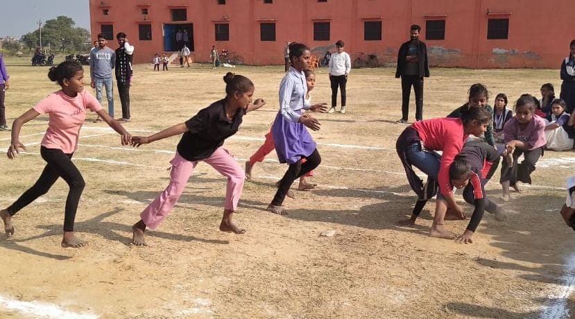 Aran and Lakshmi first in 100 meter race