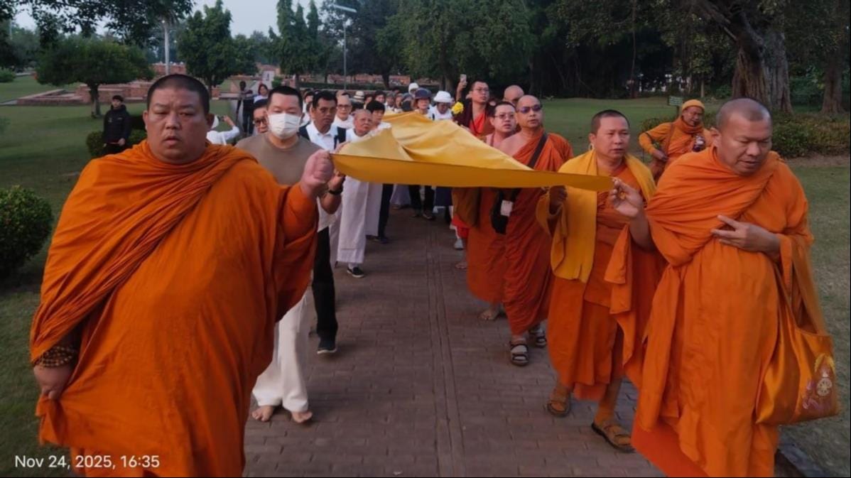 Sri Lankan followers worshiped at Gandha Kuti