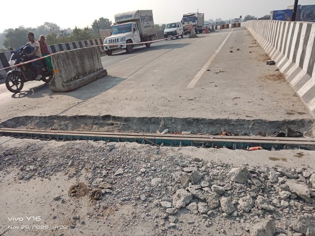The expansion joint of the multi-crore flyover has malfunctioned, forcing vehicles to travel in a single lane.