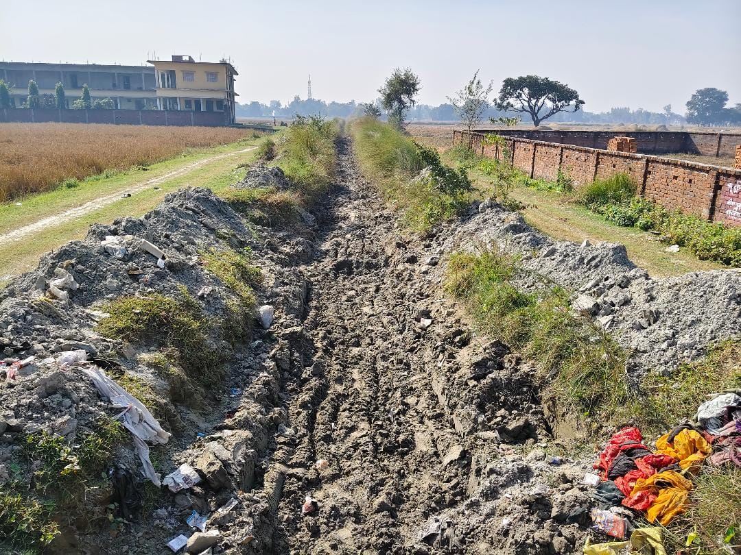 Eyewash in the name of cleaning of minors and canals