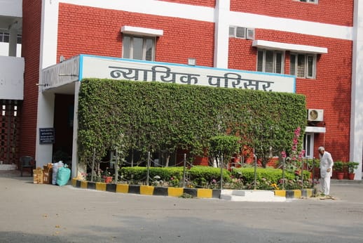 Uproar in the Mini Secretariat premises for one and a half hours