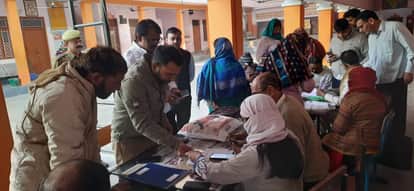 BLOs are searching for voters who have changed their houses