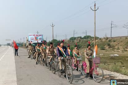 On Foundation Day, a bicycle rally was held, and 15 people donated blood