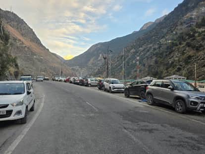 No parking facility in Tapri