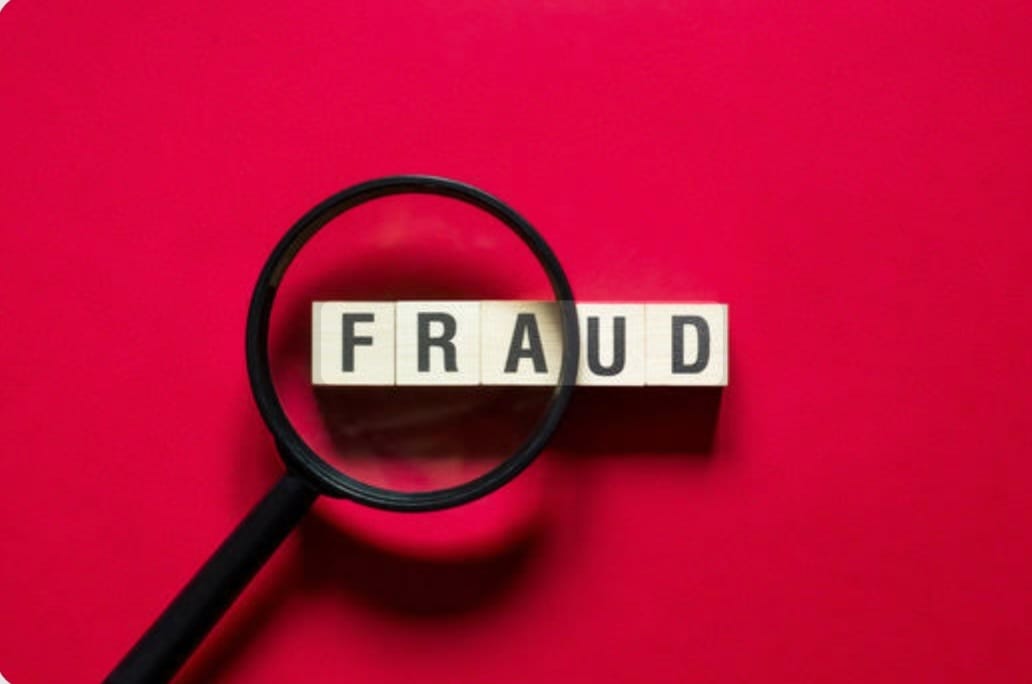 Fraud in Basti under the pretext of bringing back a missing son; accused absconds with jewelry.