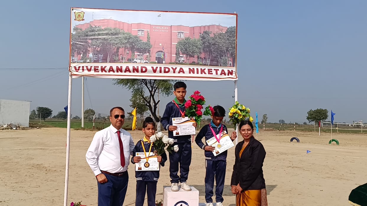 800 children participated in the Junior Athletic Meet
