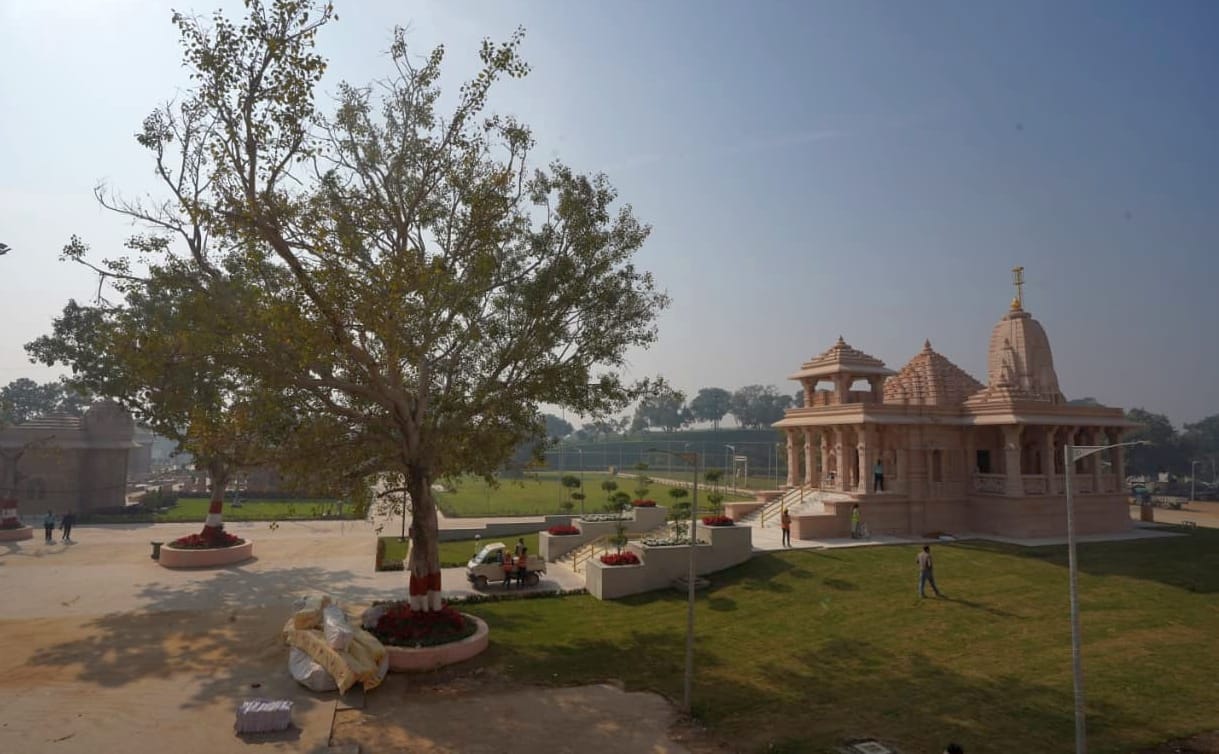 Saffron flag to be hoisted at seven other temples, format final