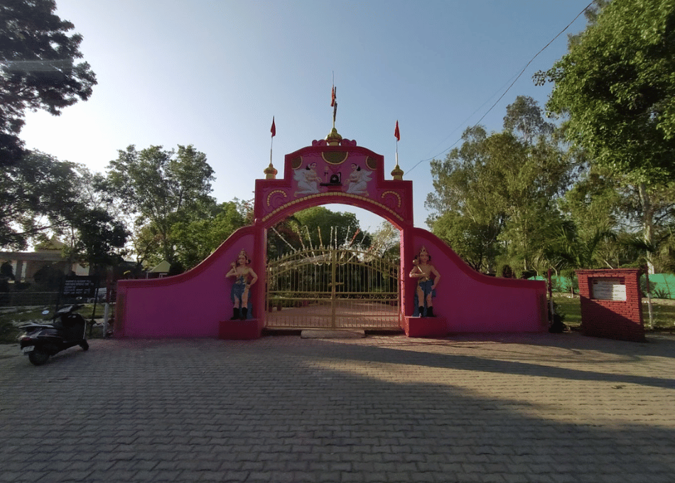 The 400-year-old historic Rani Ka Talab will be developed as a tourist center.