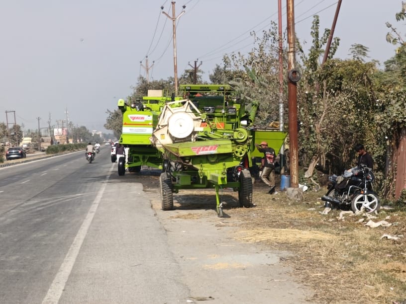 Car washing center opened overnight on PWD land along Nainital Road Highway