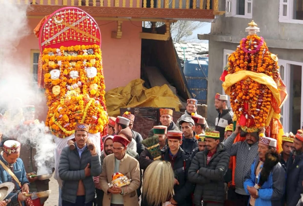 Bijli Mahadev, Mahuti Nag left for royal bath