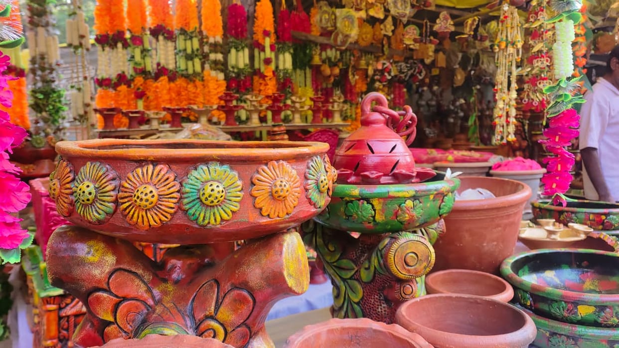 UP Government Launches Clay Art Employment Scheme Offering Up to 10 Lakh Loan and 25% Subsidy