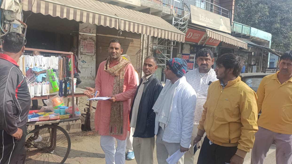 Gram Panchayat launched anti-encroachment drive, served notices to shopkeepers