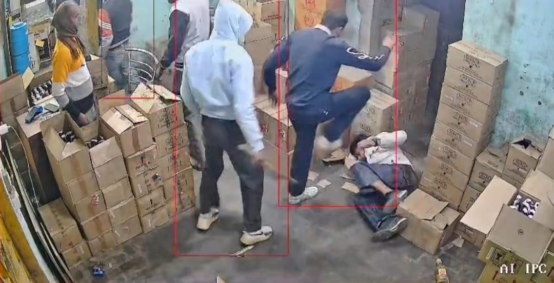 Salesman brutally beaten at liquor shop, incident caught on camera