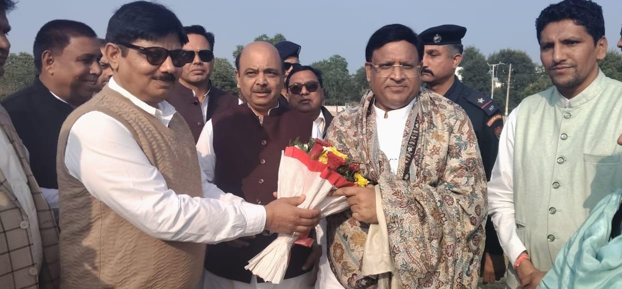 Stalled city work, chairman raises issue before minister