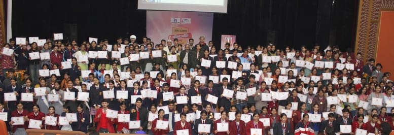 350 students of Kullu received Bhavishya Jyoti Samman